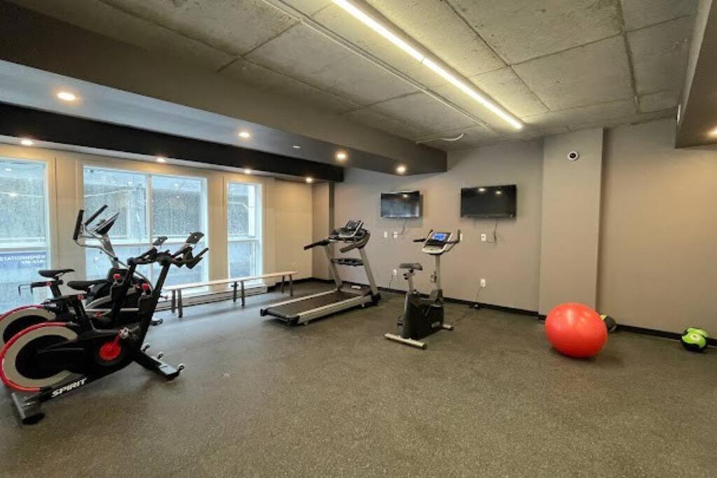 Condo Chic, Centre-Ville Piscine, Terrasse, Gym 魁北克 外观 照片